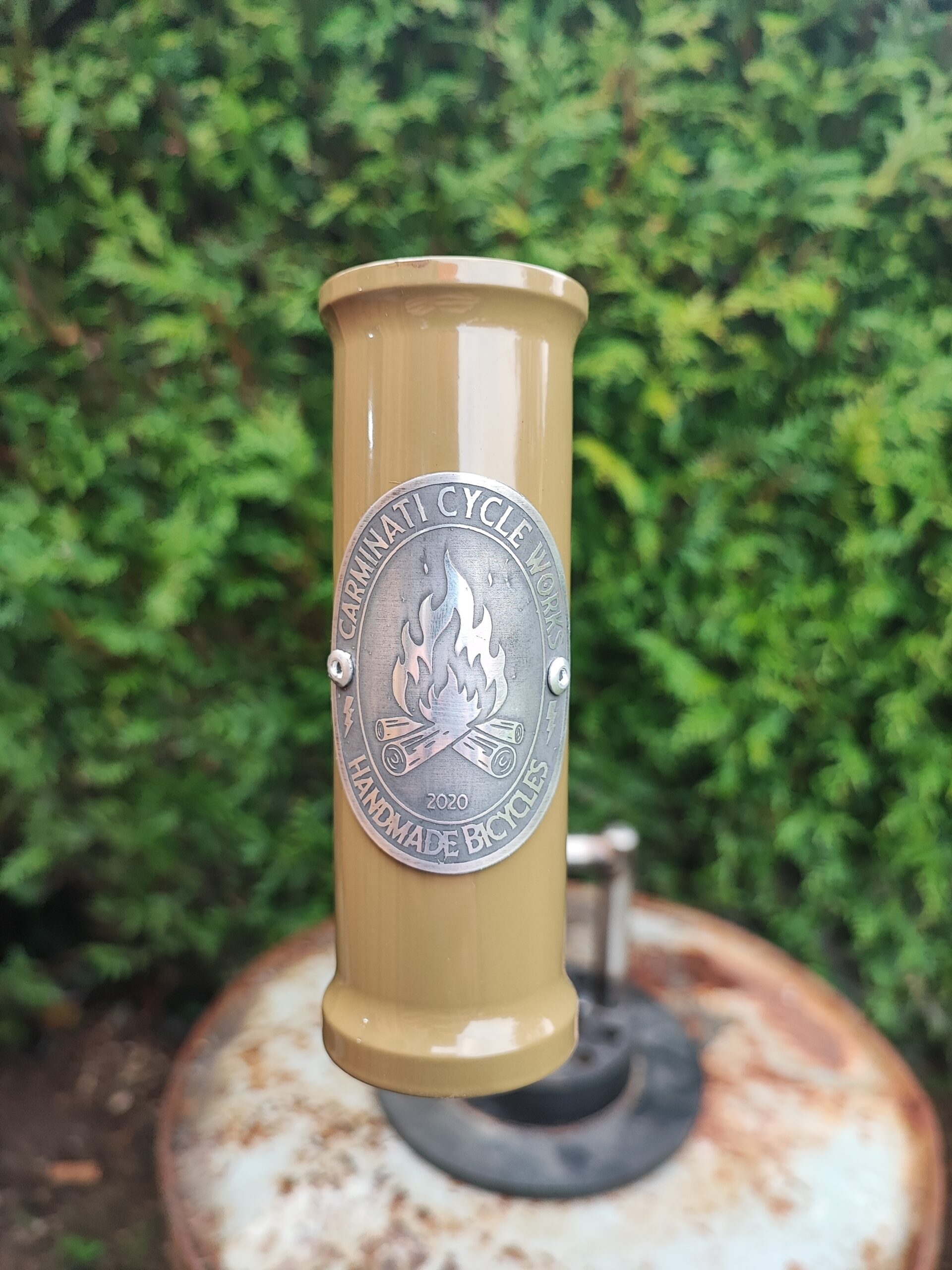 Badge de direction CCW sur cadre BMX édition limitée